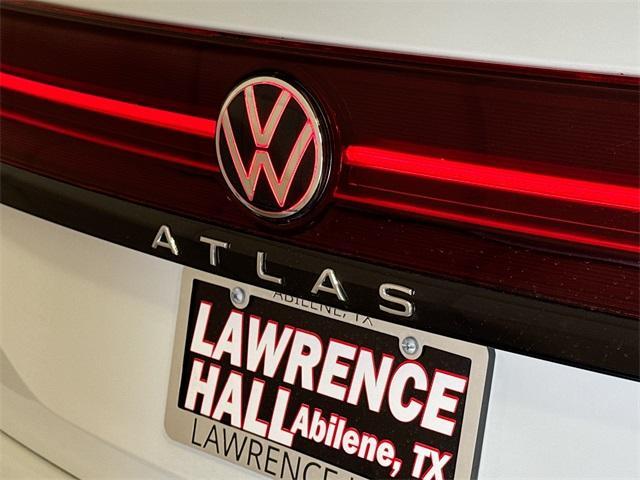 new 2025 Volkswagen Atlas car, priced at $47,076