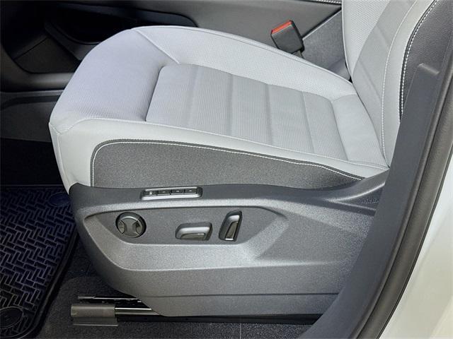 new 2026 Volkswagen Atlas Cross Sport car, priced at $51,446