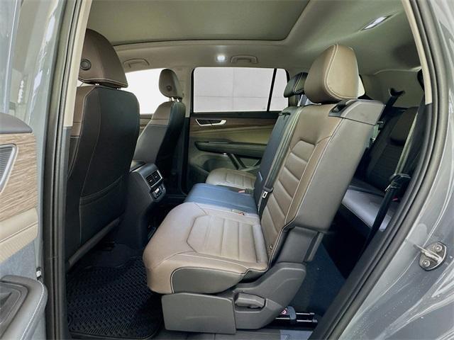 new 2025 Volkswagen Atlas car, priced at $48,336