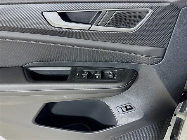 new 2026 Volkswagen Atlas Cross Sport car, priced at $51,596