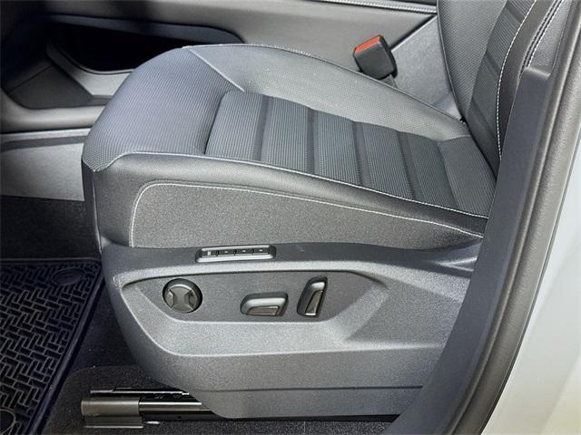 new 2026 Volkswagen Atlas Cross Sport car, priced at $51,596