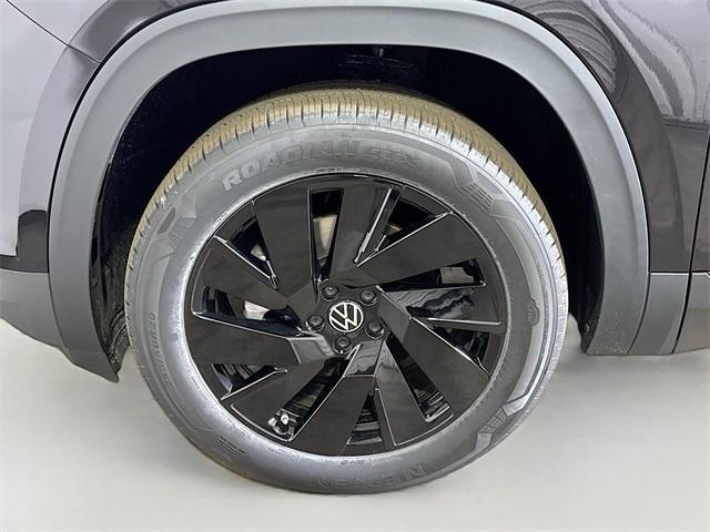 new 2025 Volkswagen Atlas Cross Sport car, priced at $42,534