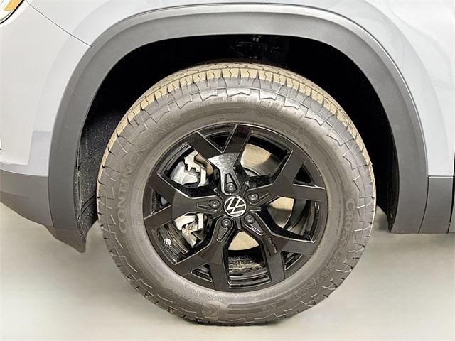 new 2025 Volkswagen Atlas car, priced at $41,939