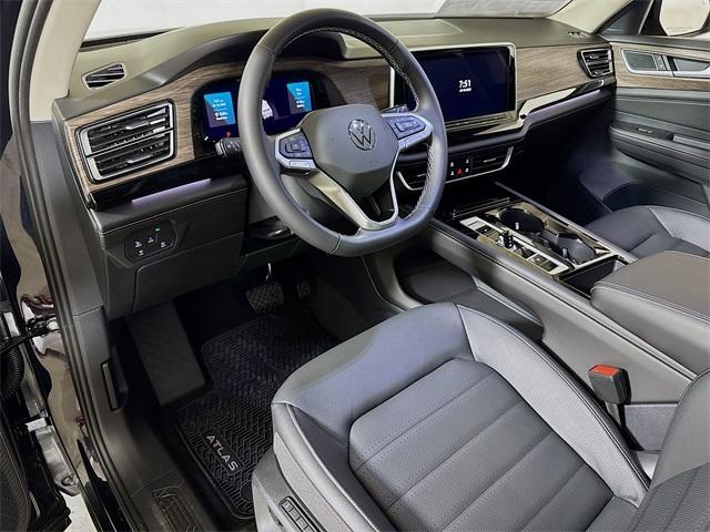 new 2026 Volkswagen Atlas car, priced at $52,302