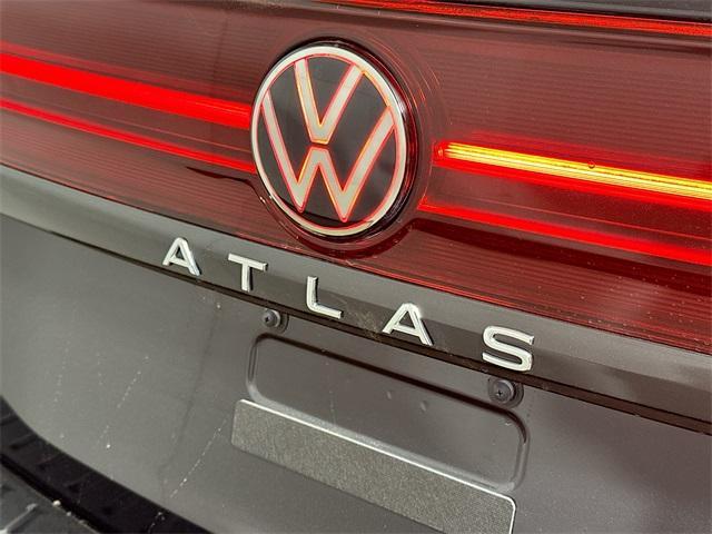 new 2025 Volkswagen Atlas car, priced at $45,943