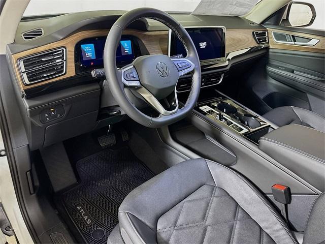 new 2026 Volkswagen Atlas car, priced at $48,662