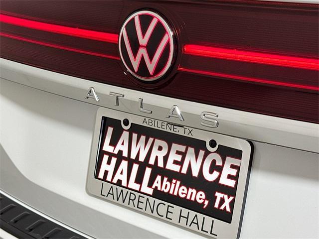 new 2026 Volkswagen Atlas car, priced at $48,662