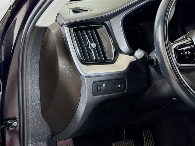used 2021 Volvo XC60 car, priced at $27,980