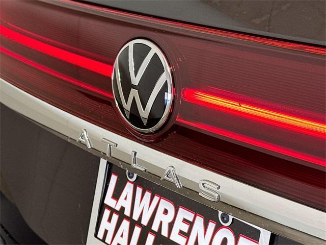 new 2025 Volkswagen Atlas car, priced at $34,500