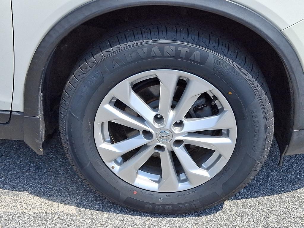 used 2016 Nissan Rogue car, priced at $10,249