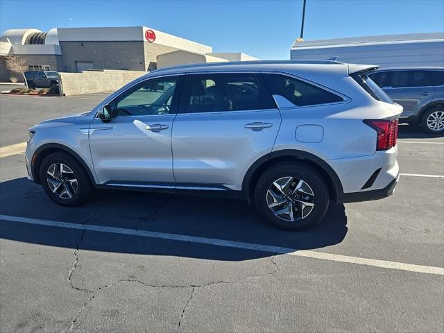 used 2024 Kia Sorento Hybrid car, priced at $30,900