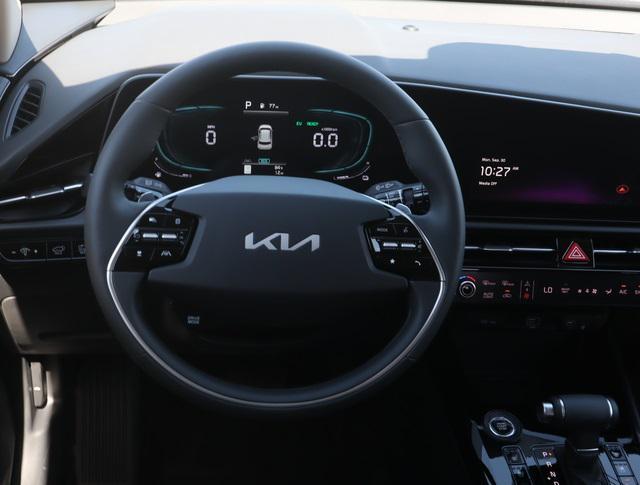 new 2025 Kia Niro car, priced at $34,690