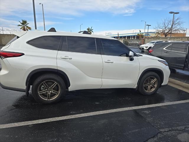 used 2021 Toyota Highlander car, priced at $26,318