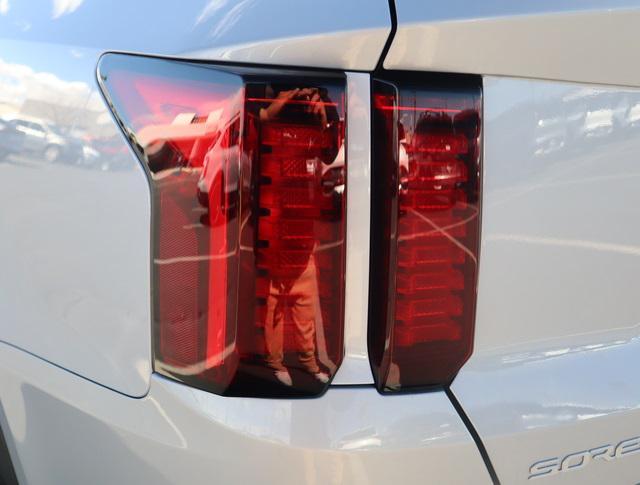 new 2024 Kia Sorento Hybrid car, priced at $41,115
