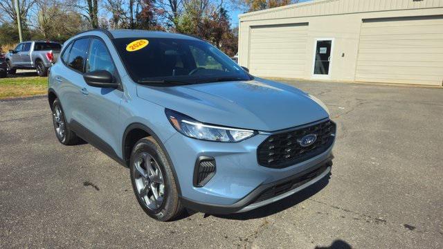 new 2025 Ford Escape car, priced at $33,135