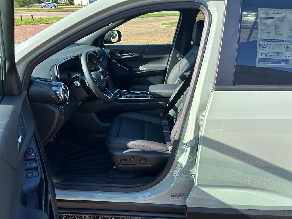 new 2026 Chevrolet Equinox car, priced at $32,590