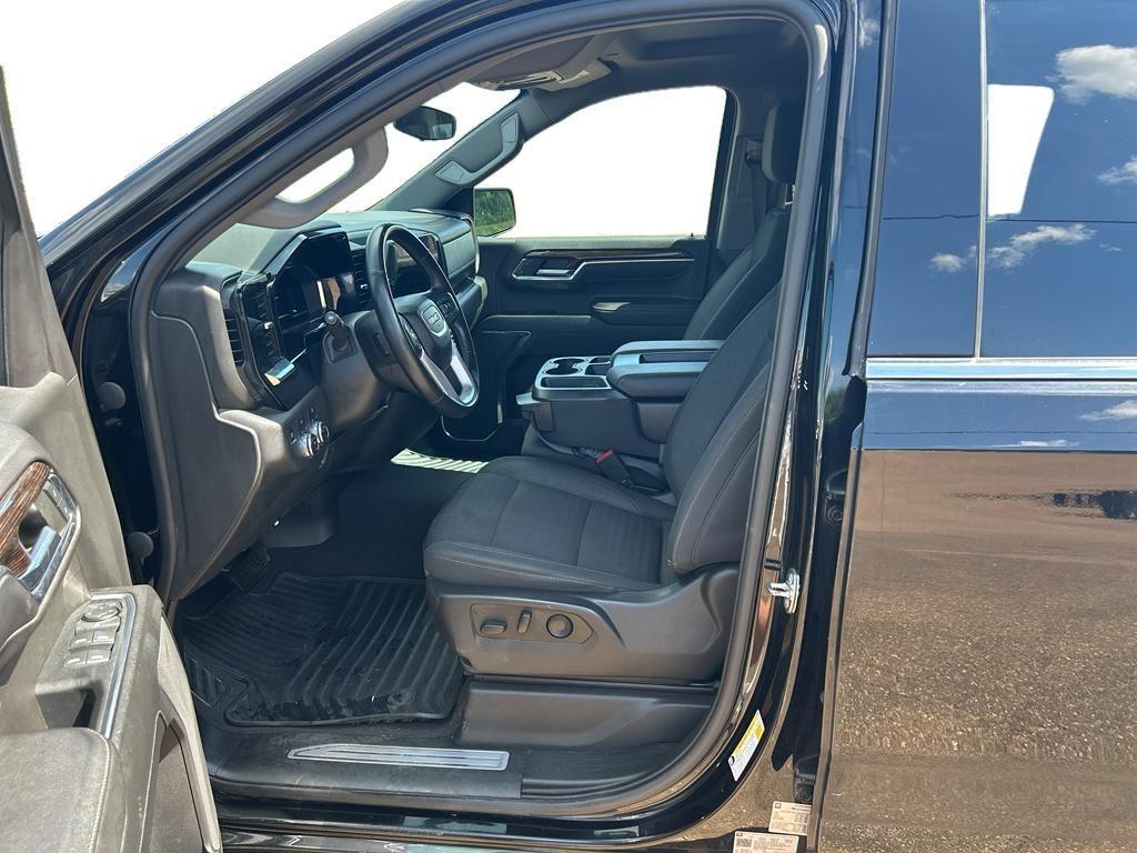 used 2023 GMC Sierra 1500 car, priced at $39,495