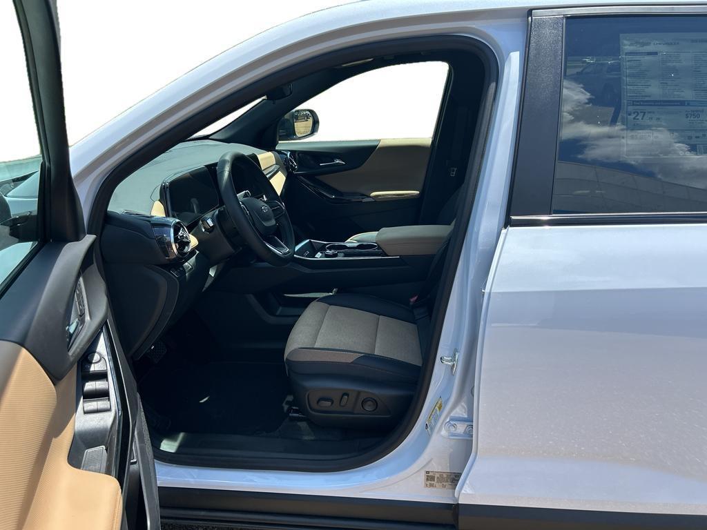 new 2026 Chevrolet Equinox car, priced at $36,380