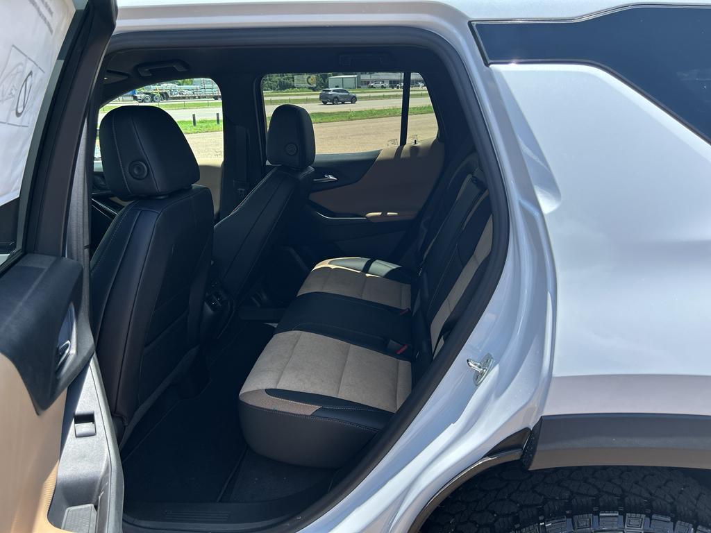 new 2026 Chevrolet Equinox car, priced at $36,380