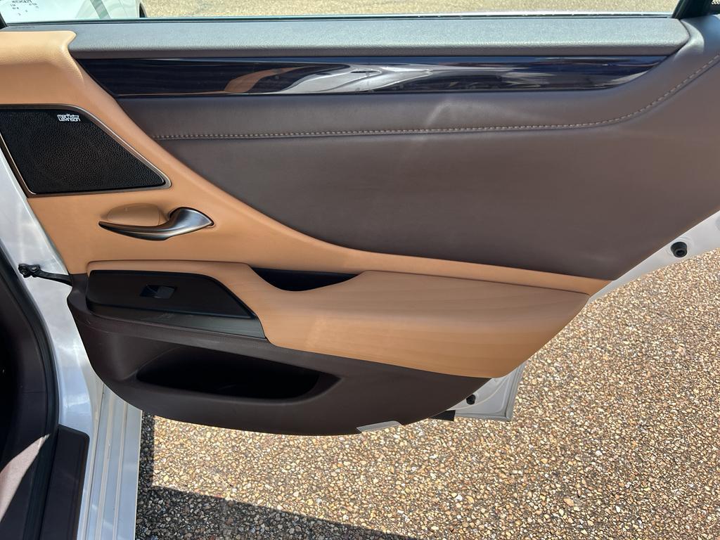 used 2019 Lexus ES 350 car, priced at $33,000