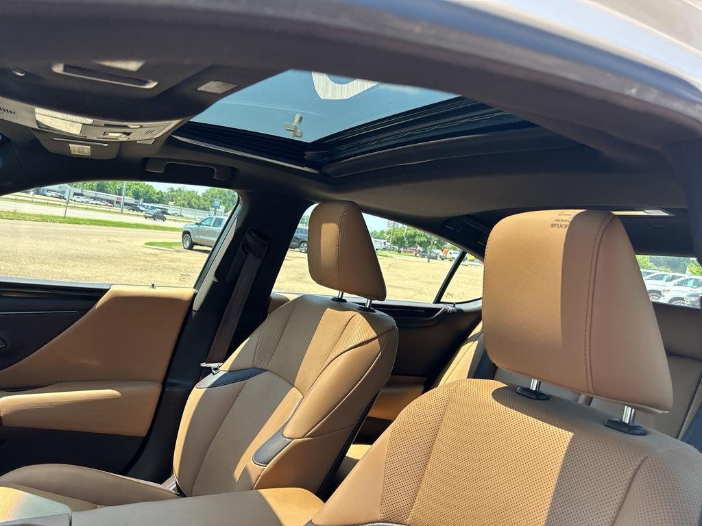 used 2019 Lexus ES 350 car, priced at $33,000