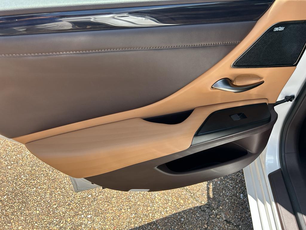 used 2019 Lexus ES 350 car, priced at $33,000