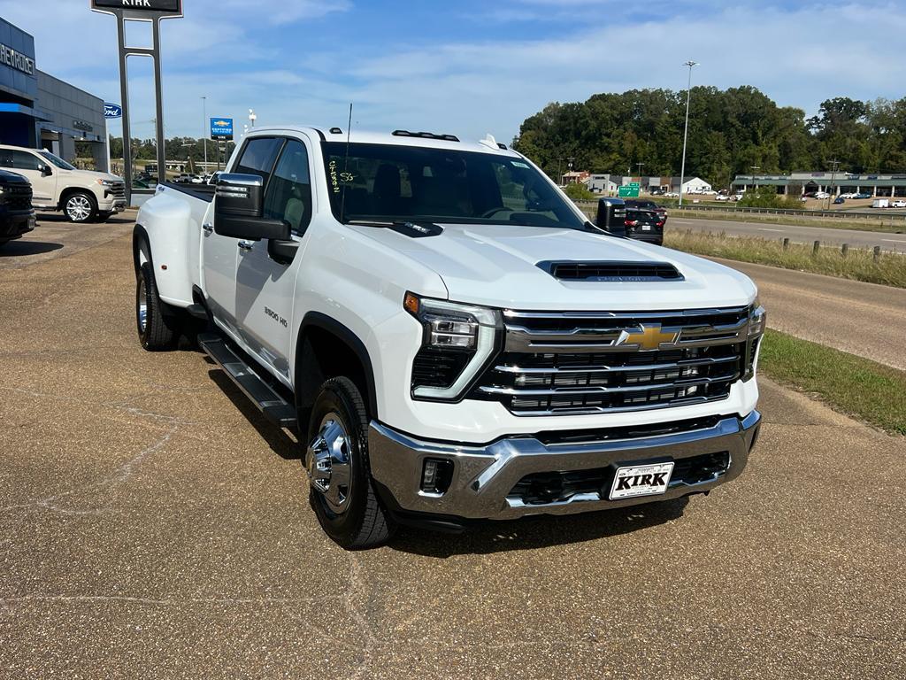 new 2026 Chevrolet Silverado 3500 car, priced at $81,985