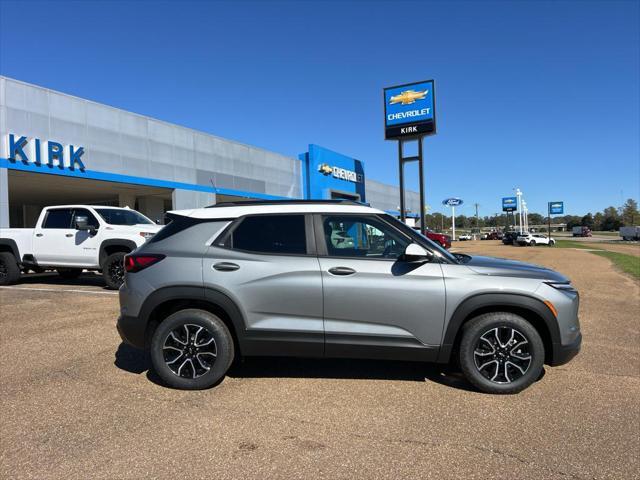 new 2025 Chevrolet TrailBlazer car, priced at $29,003