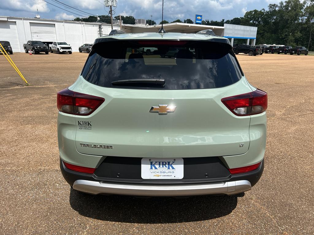 new 2026 Chevrolet TrailBlazer car, priced at $29,205
