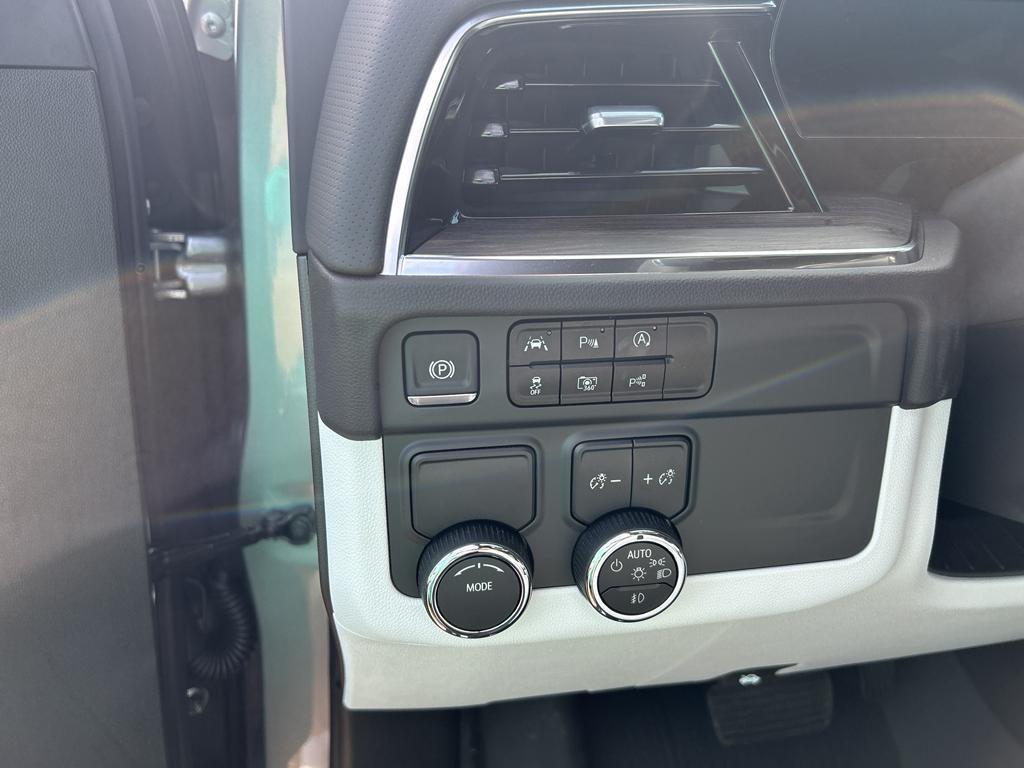 new 2025 Chevrolet Tahoe car, priced at $76,290
