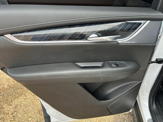 used 2023 Cadillac XT6 car, priced at $38,645