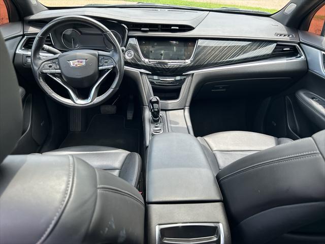 used 2023 Cadillac XT6 car, priced at $38,645