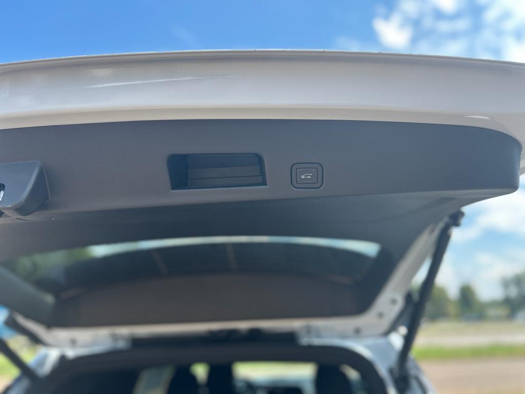 new 2026 Chevrolet Traverse car, priced at $49,000