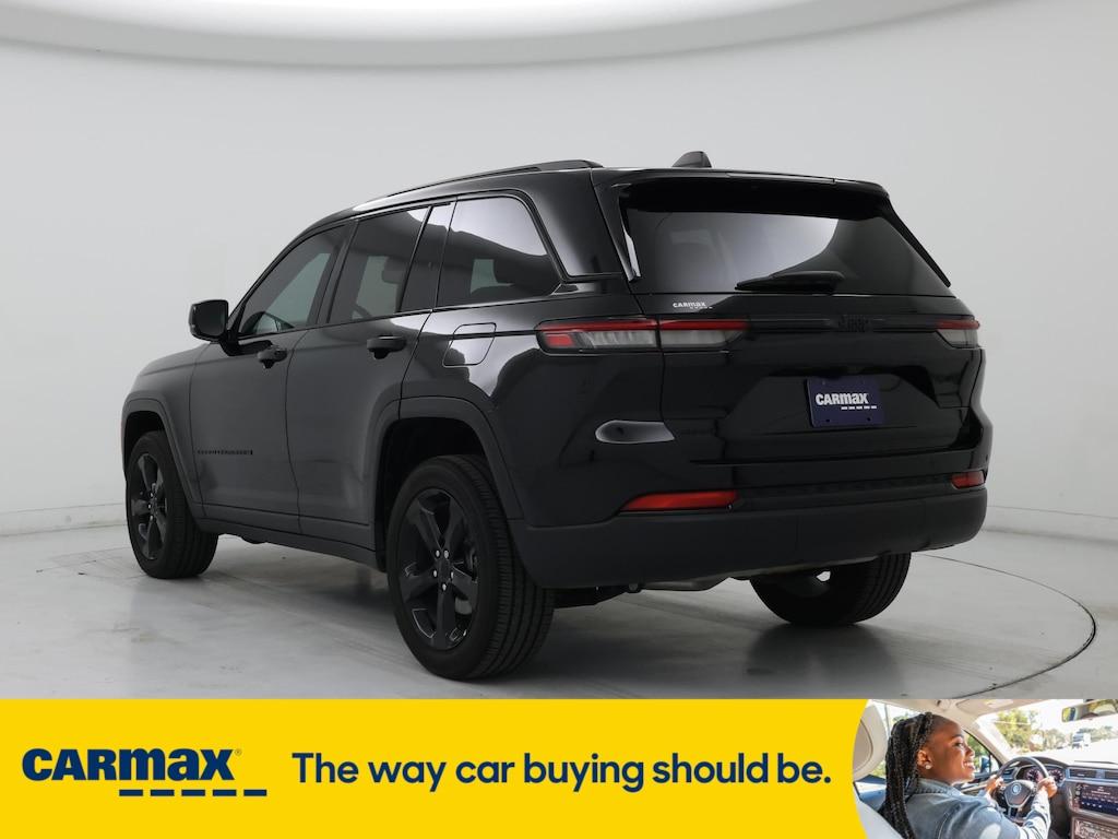 used 2024 Jeep Grand Cherokee car, priced at $37,998