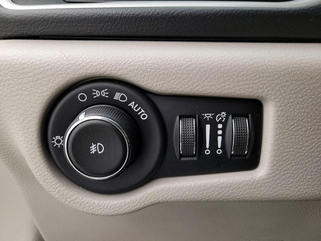 used 2020 Chrysler Pacifica car, priced at $25,998
