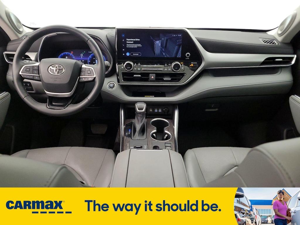used 2023 Toyota Highlander car, priced at $45,998