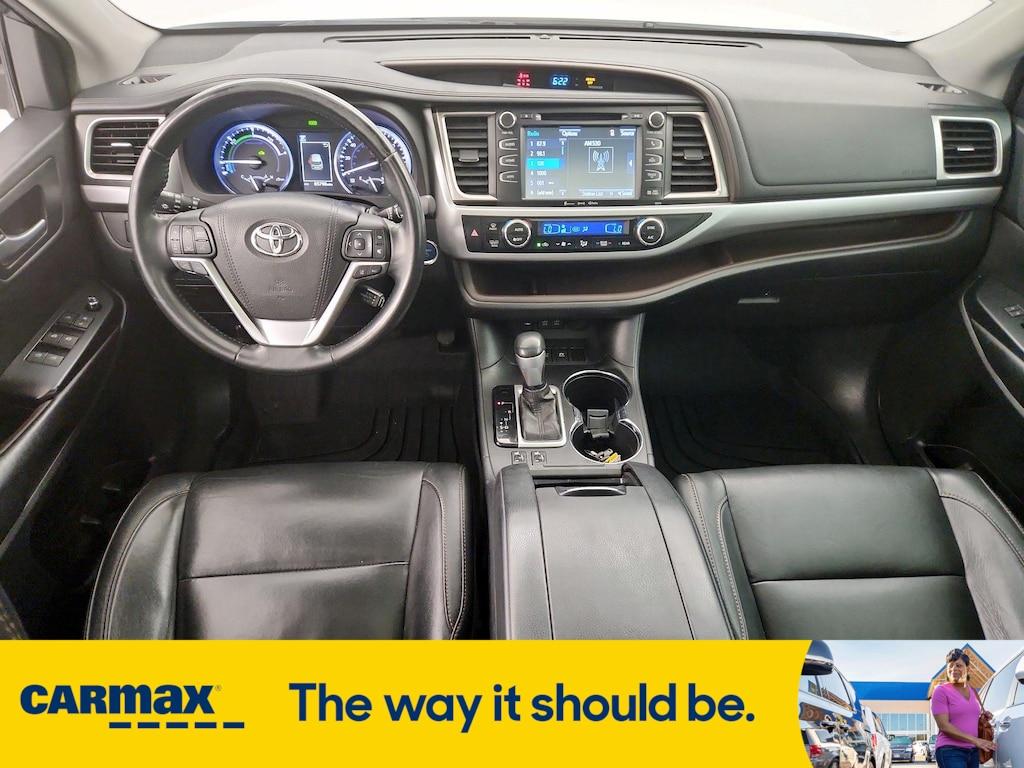 used 2017 Toyota Highlander Hybrid car, priced at $27,998