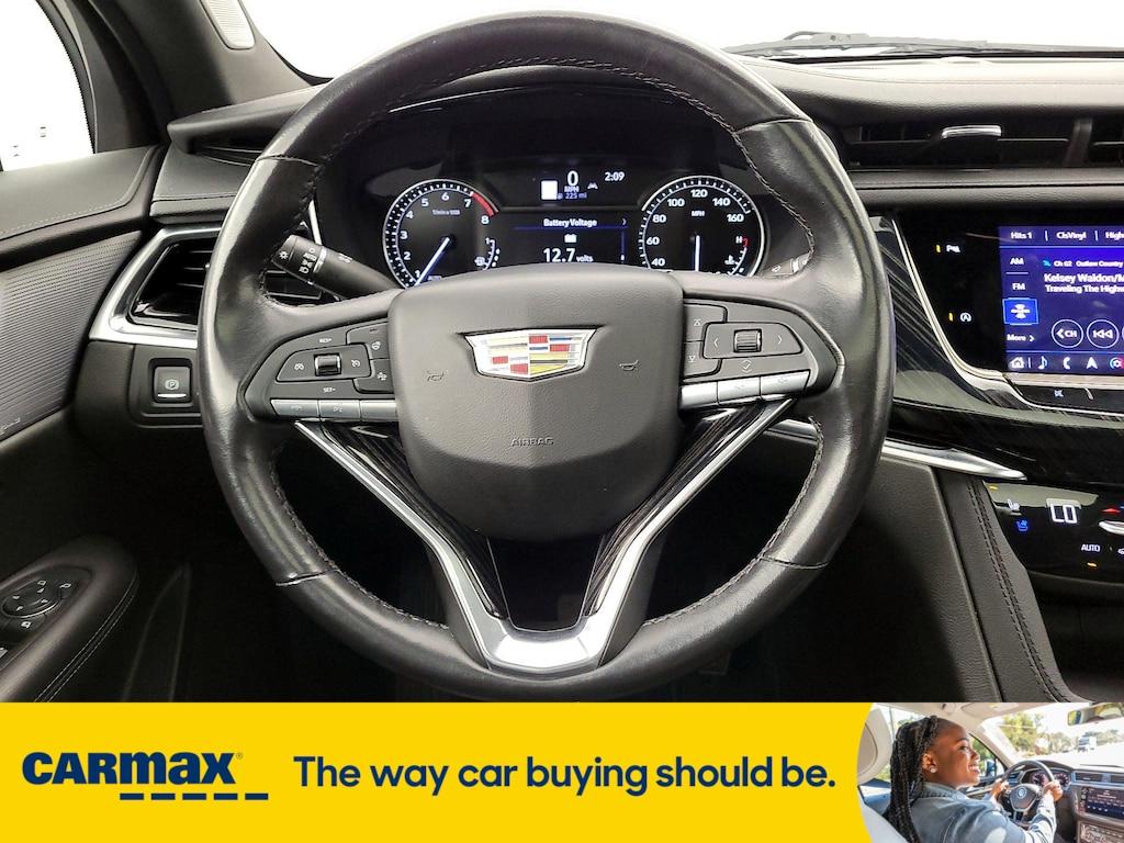 used 2023 Cadillac XT6 car, priced at $33,998