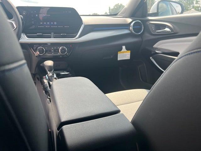 new 2025 Chevrolet Trax car, priced at $26,500