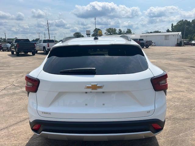 new 2025 Chevrolet Trax car, priced at $26,500