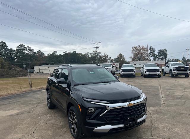 new 2025 Chevrolet TrailBlazer car, priced at $28,575