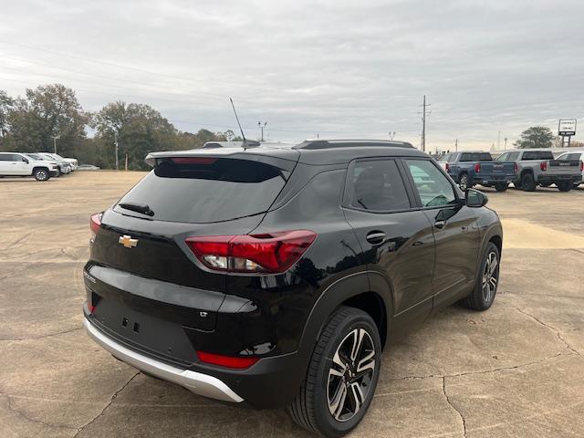 new 2025 Chevrolet TrailBlazer car, priced at $28,575