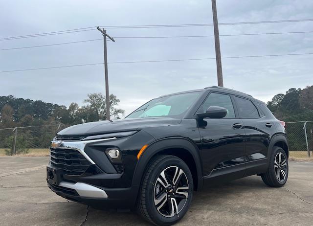 new 2025 Chevrolet TrailBlazer car, priced at $28,575