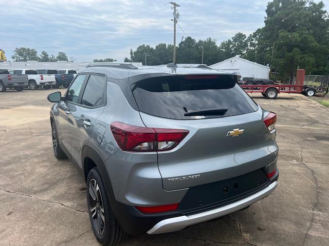 new 2025 Chevrolet TrailBlazer car, priced at $28,470