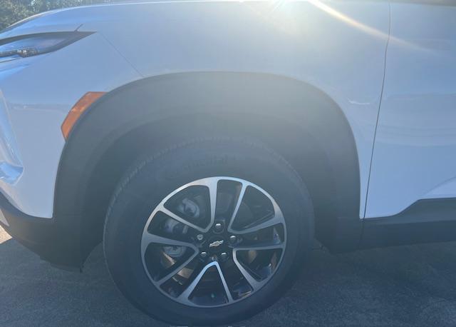 new 2025 Chevrolet TrailBlazer car, priced at $28,970