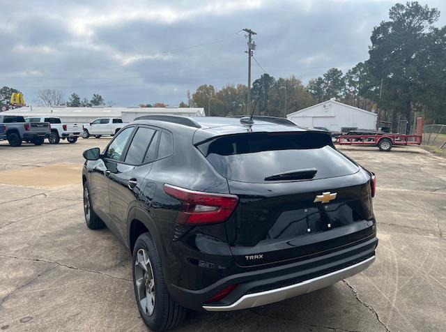 new 2025 Chevrolet Trax car, priced at $24,985