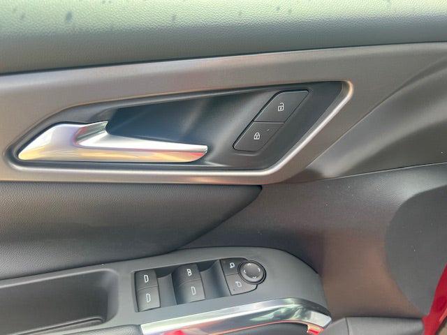 new 2026 Chevrolet Traverse car, priced at $48,125