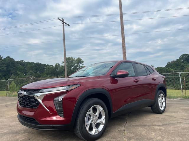 new 2025 Chevrolet Trax car, priced at $23,430