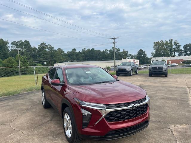 new 2025 Chevrolet Trax car, priced at $23,430