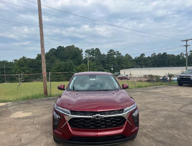 new 2025 Chevrolet Trax car, priced at $23,430